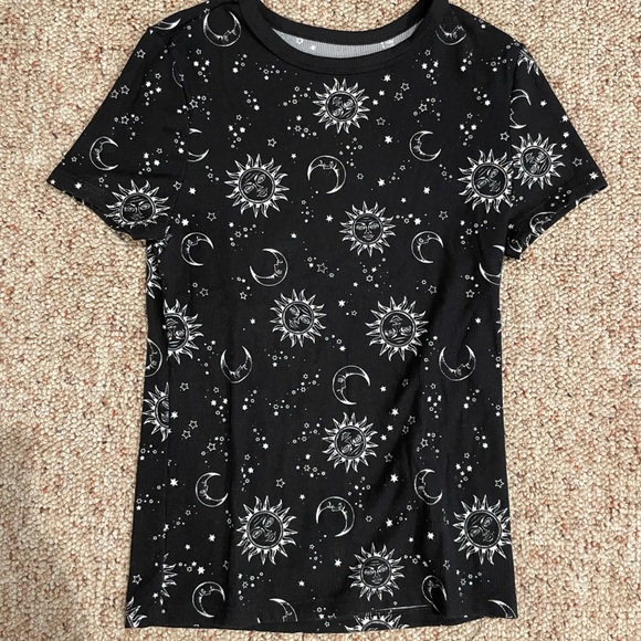 comfy black tee - Picture 1 of 2